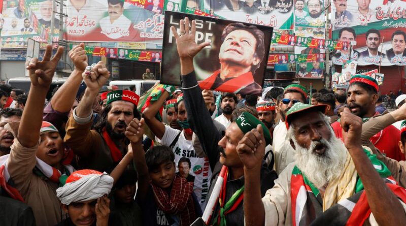 Imran Khan has called on his supporters to resume a march